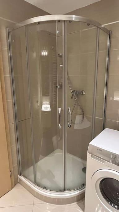 Appartement Garden Tower - Parking Praag